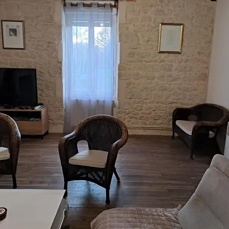 펜션 La Laujere Ivie - & Piscine Privative Saint-Hilaire-du-Bois (Vendee)