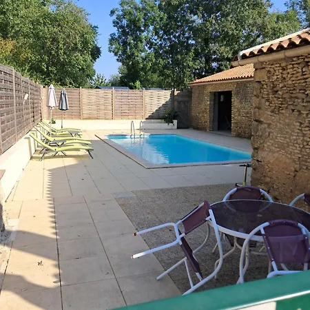 La Laujere Ivie - & Piscine Privative *